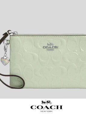 ❤️ Coach Corner Zip Wristlet In Signature Leather With Heart Charm
